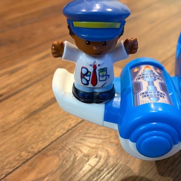Fisher-Price Little People Blue and White Airplane with 2 Figures. Works. - Picture 4 of 6